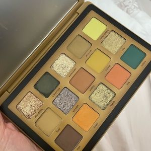 Natasha Denona Yucca eyeshadow palette